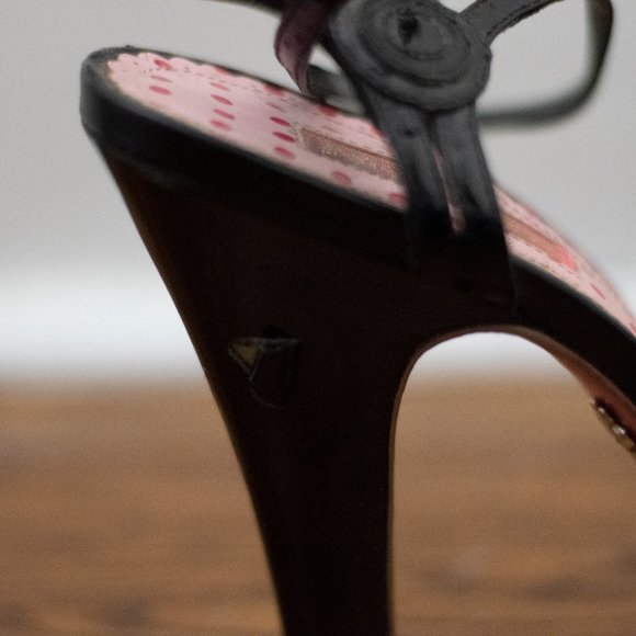 Betsey Johnson Black Strappy 90s Heal - Picture 5 of 5